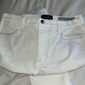 NWOT NYDJ White Denim Jeans